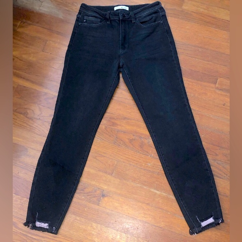 KanCan Black Skinny Jeans Sleek Tapered Fit distressed hem
